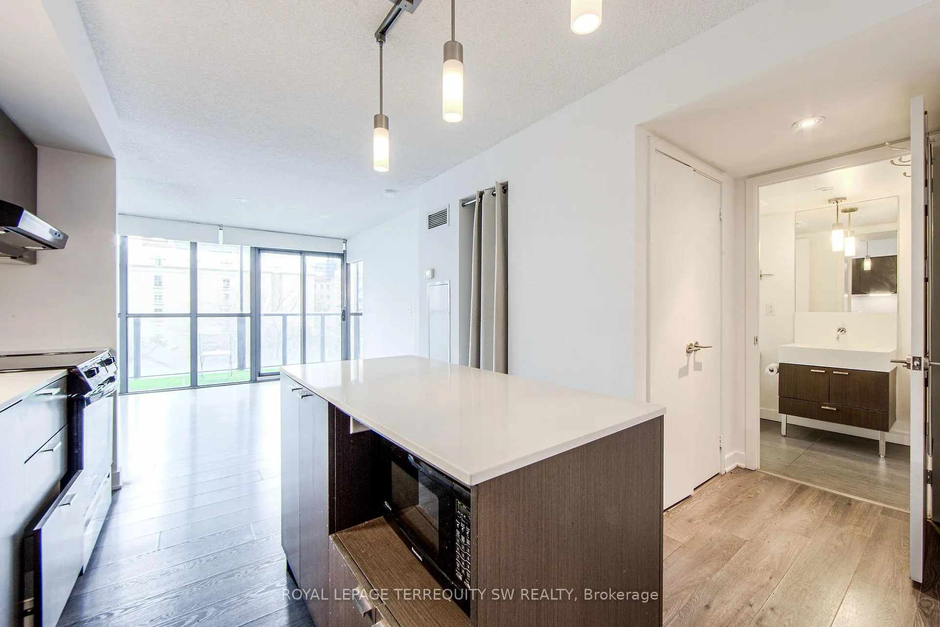 Photo 10 of Unit 505, 110 Charles Street E, Toronto, Church-Yonge Corridor — HOMEH