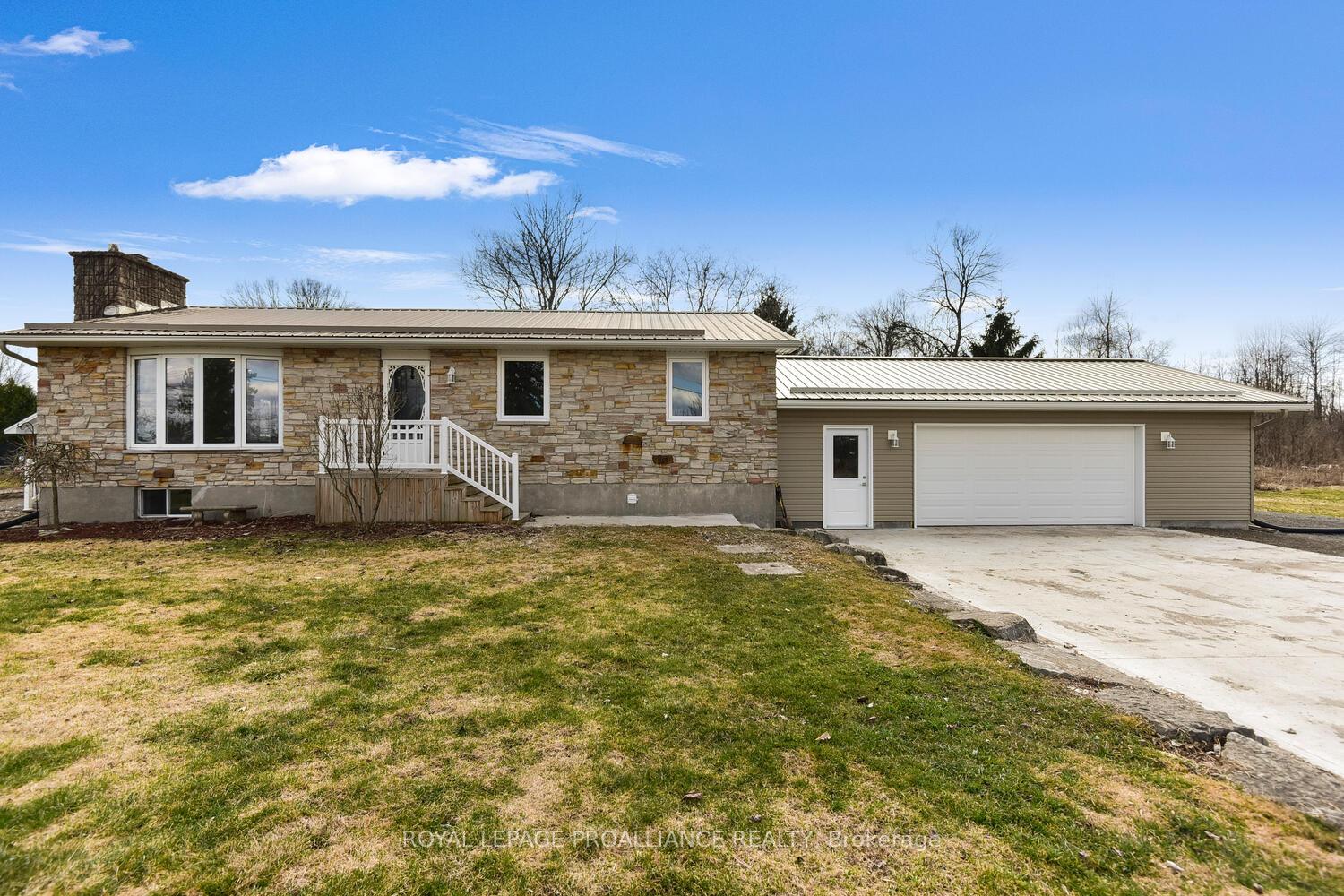 Photo 1 of 24 Frederick Street, Edwardsburgh/Cardinal, Edwardsburgh/Cardinal Twp — HOMEH