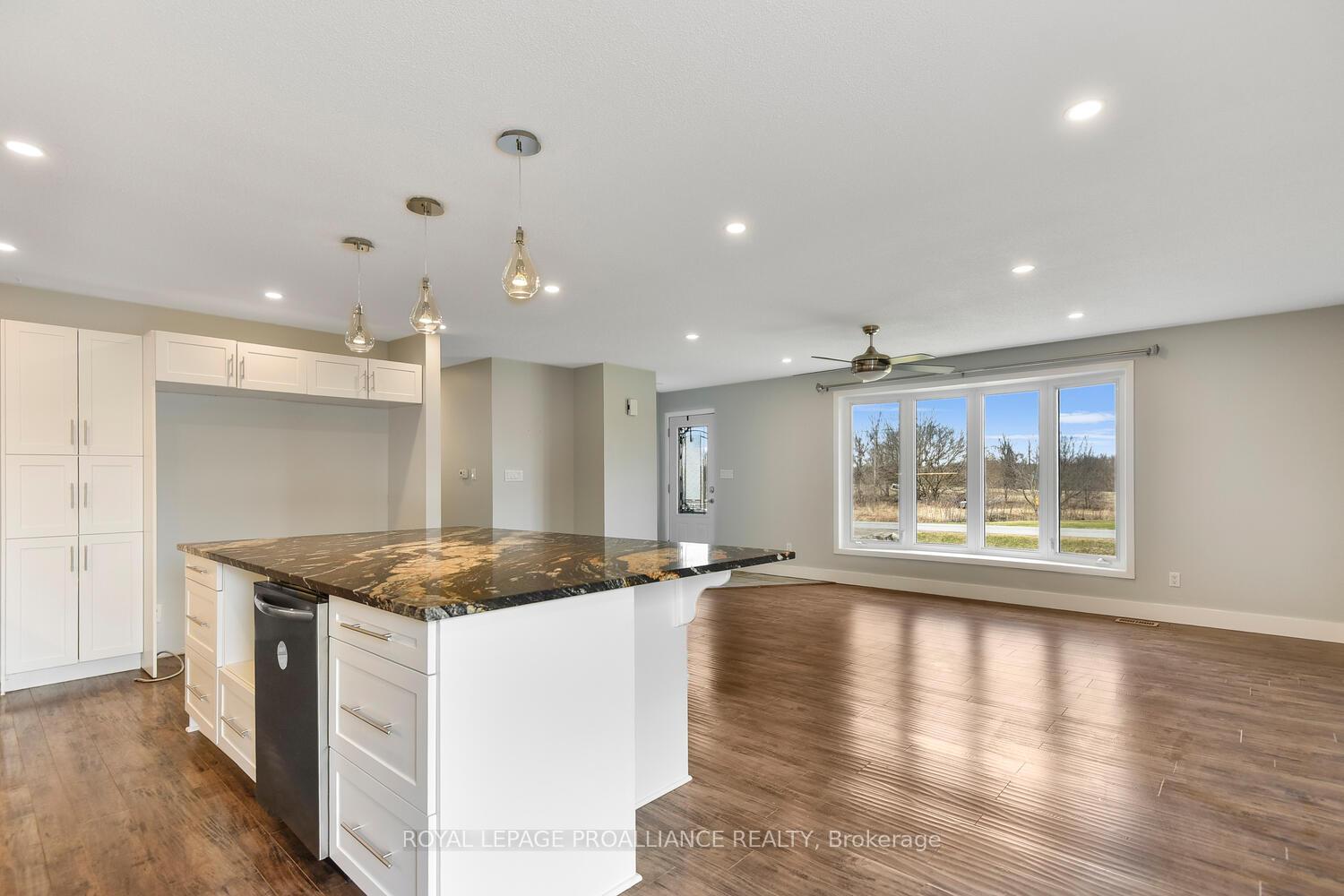 Photo 10 of 24 Frederick Street, Edwardsburgh/Cardinal, Edwardsburgh/Cardinal Twp — HOMEH