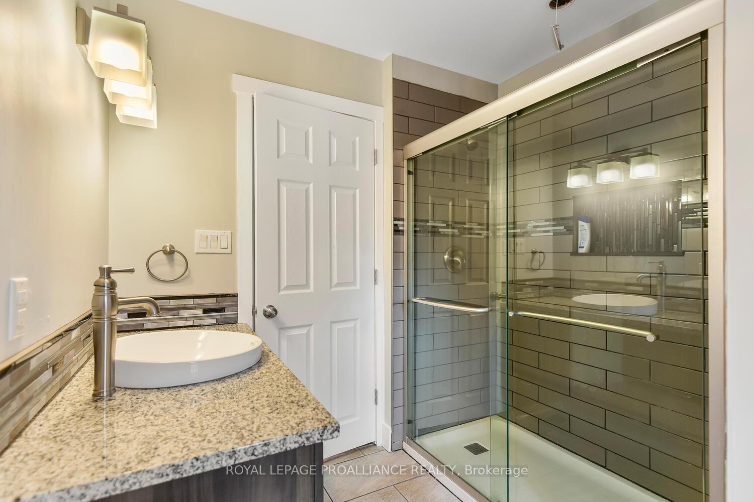 Photo 14 of 24 Frederick Street, Edwardsburgh/Cardinal, Edwardsburgh/Cardinal Twp — HOMEH