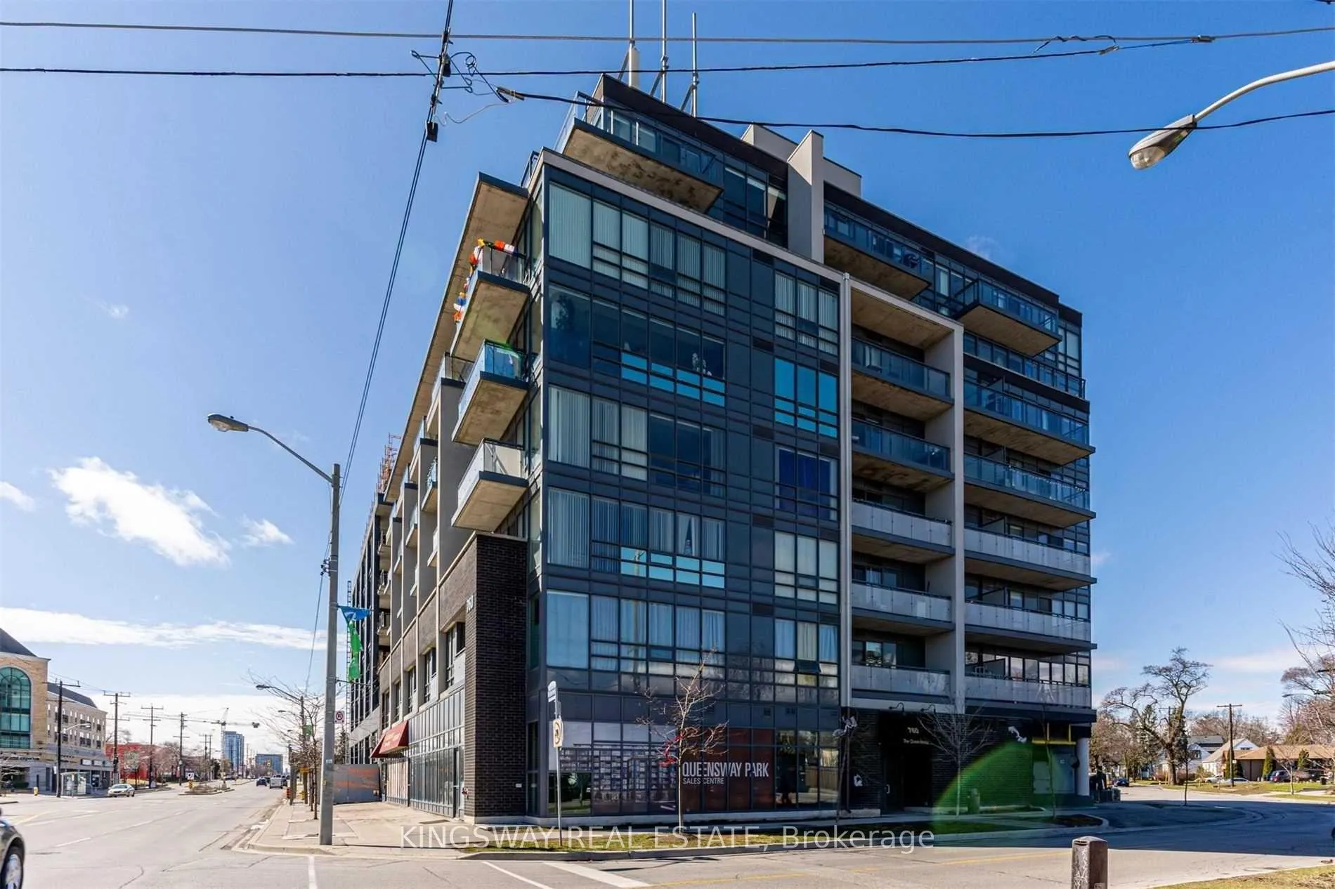 Front of Unit 605, 760 The Queensway Avenue