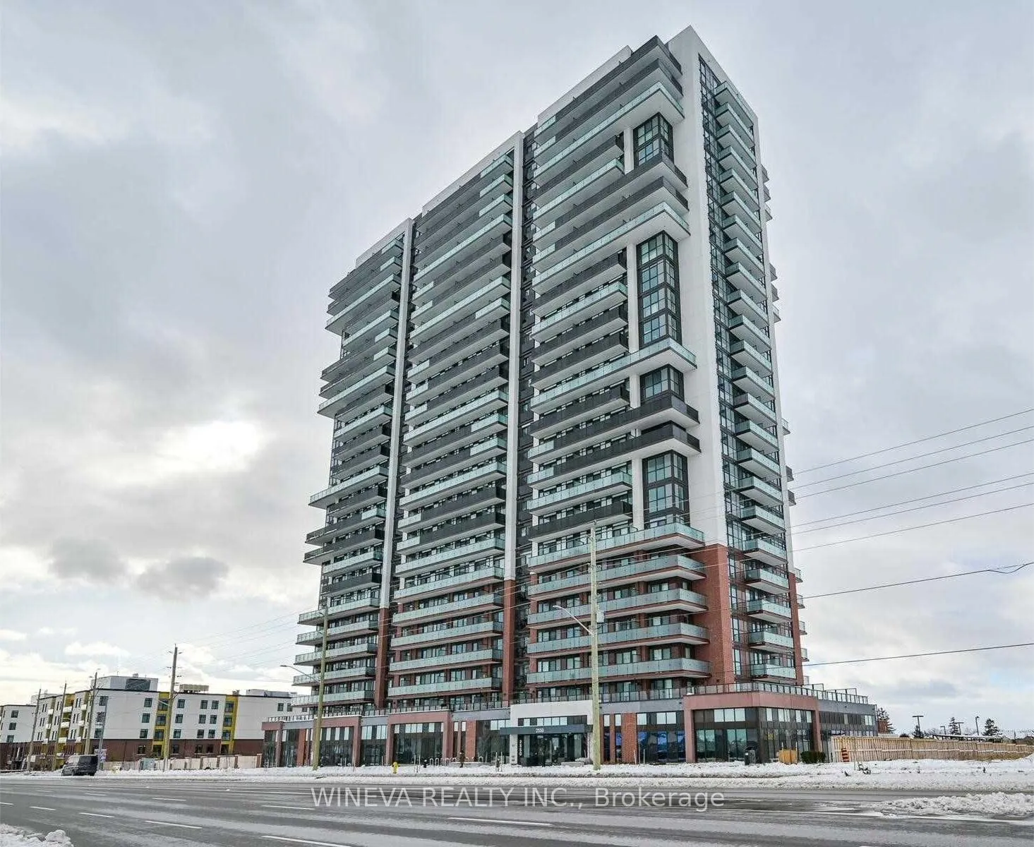 Front of 2550 Simcoe Street N