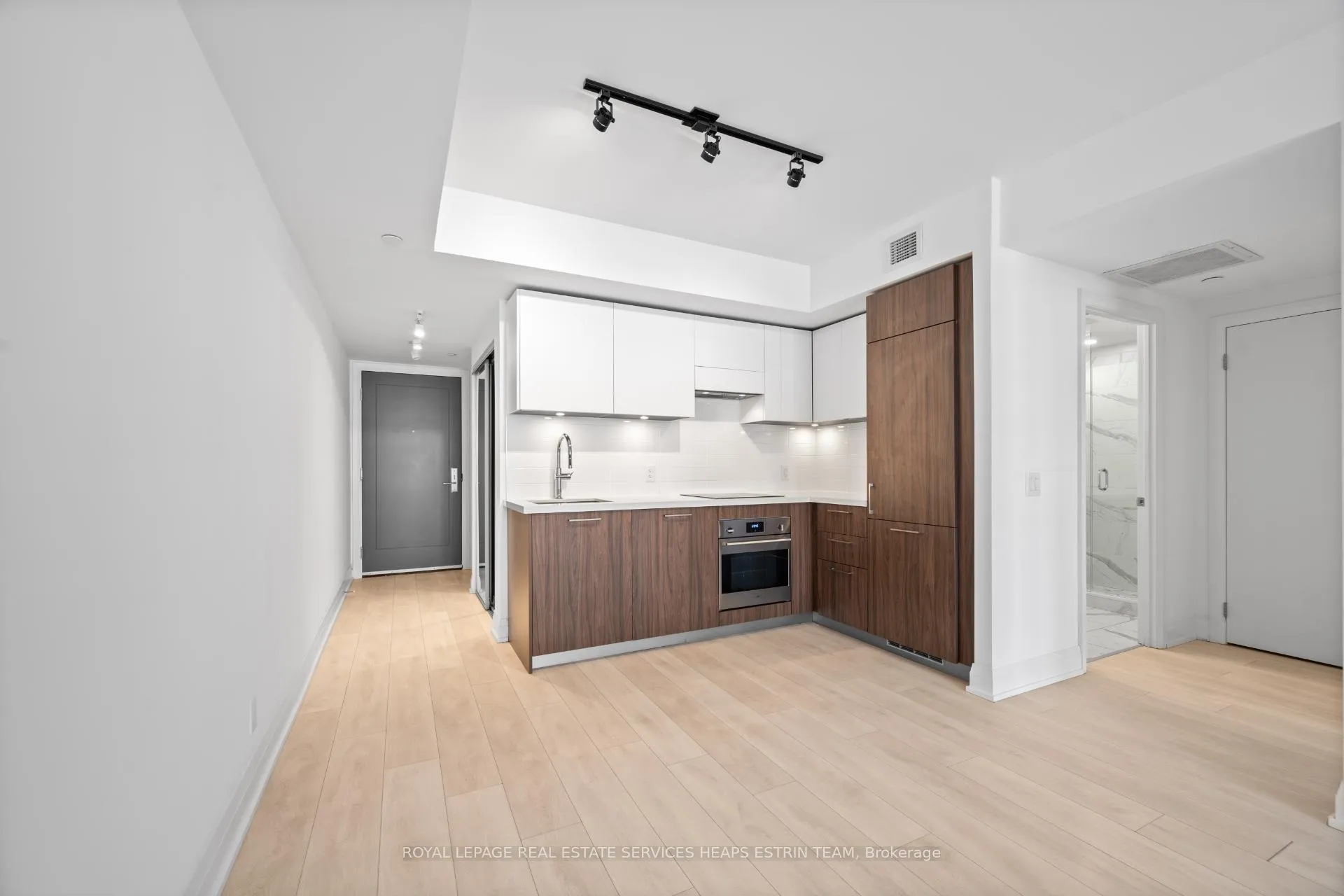 Photo 8 of Unit 504, 33 Frederick Todd Way, Toronto, Thorncliffe Park — HOMEH