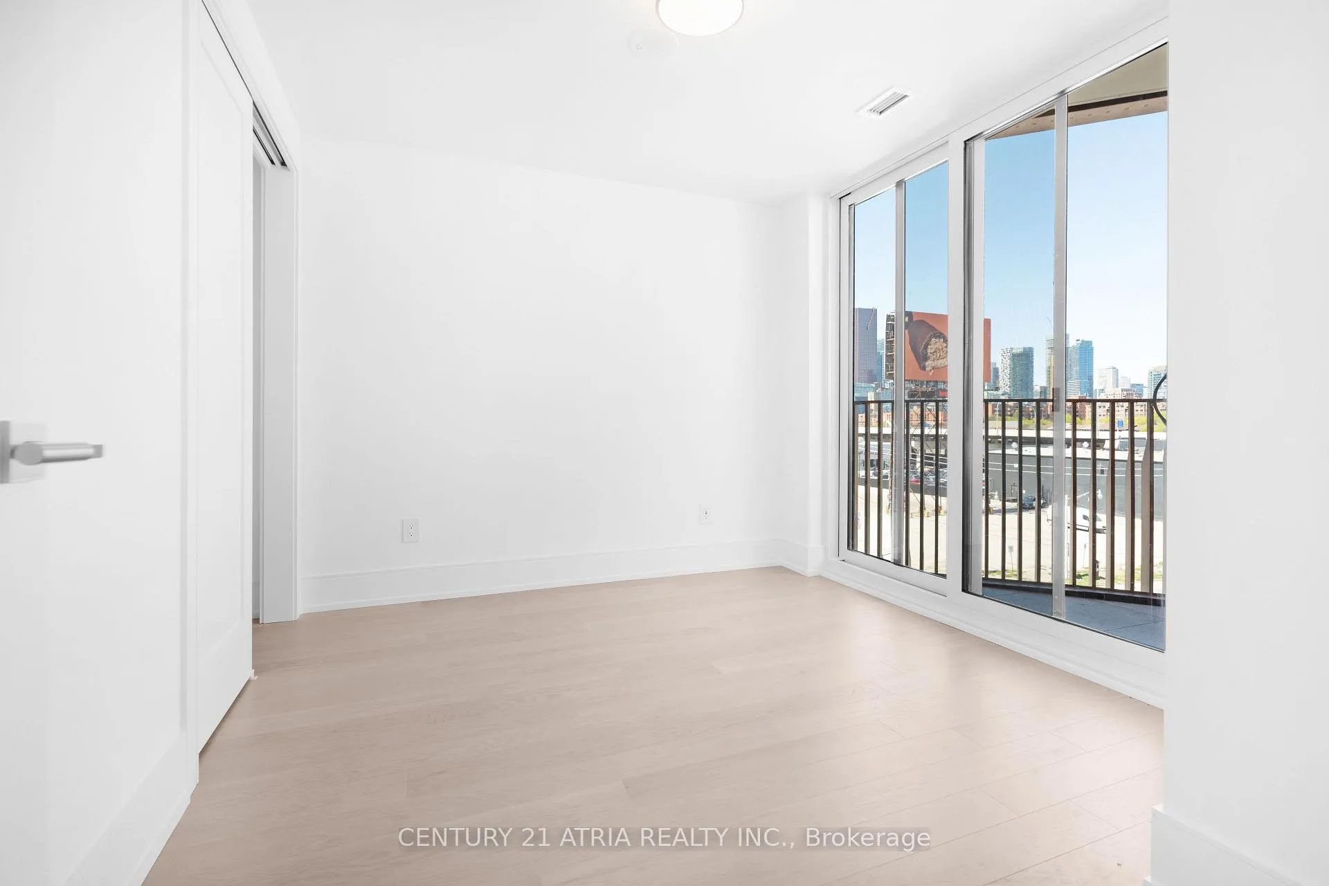 Photo 8 of Unit 429, 155 Merchants Wharf, Toronto, Waterfront Communities — HOMEH