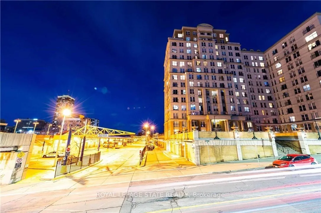 Photo 3 of Unit 608, 135 James Street S, Hamilton, Corktown — HOMEH