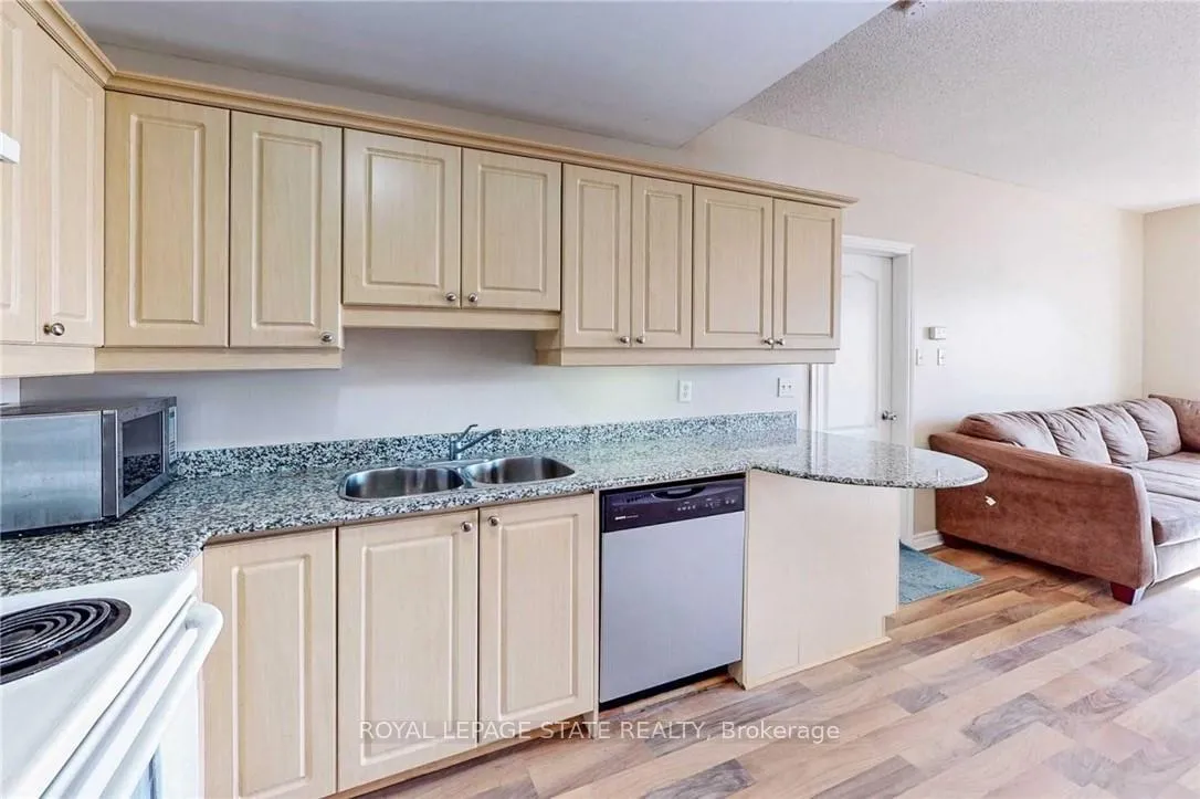 Photo 16 of Unit 608, 135 James Street S, Hamilton, Corktown — HOMEH