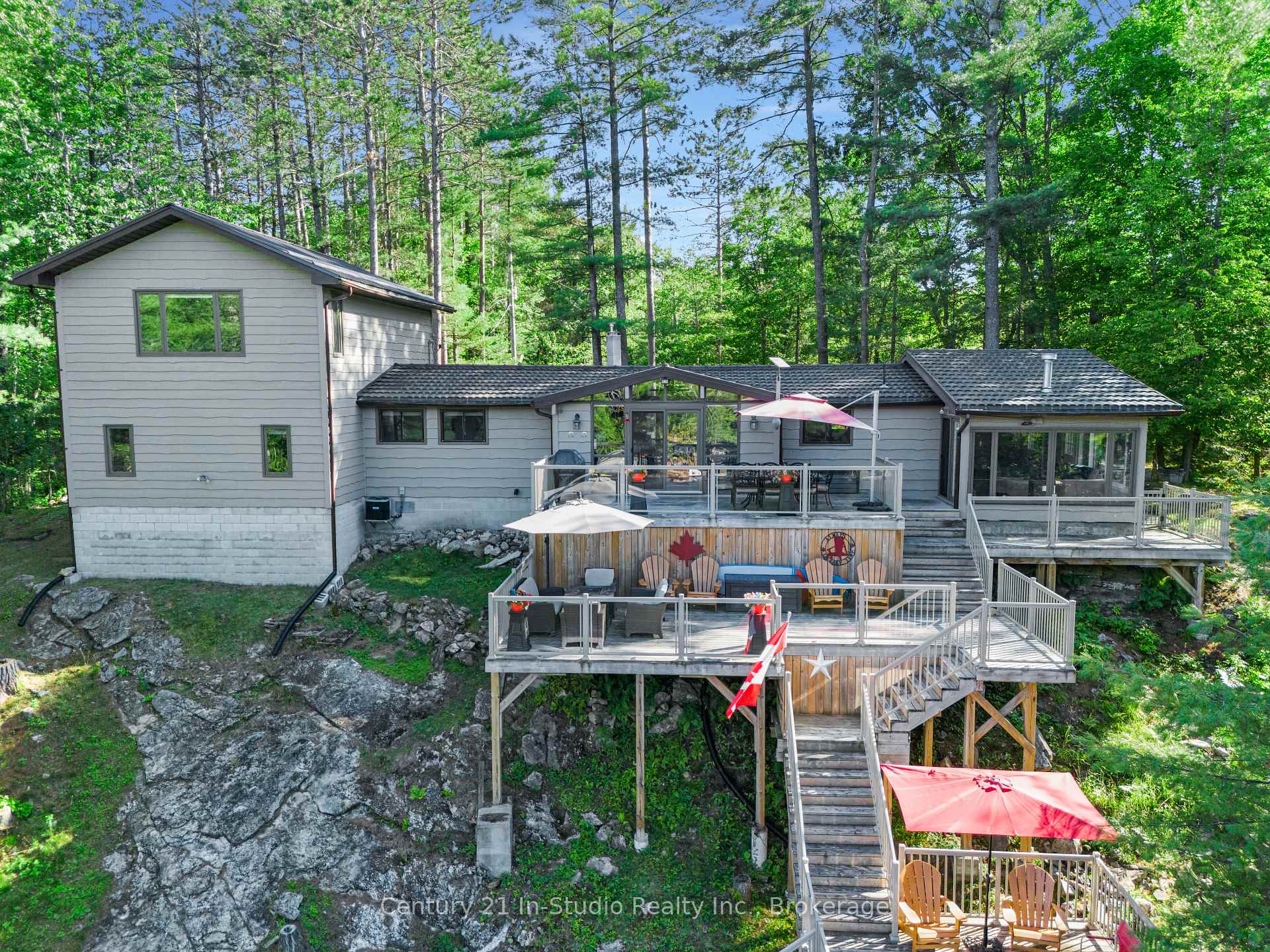Photo 6 of 551 Peninsula Road, Gravenhurst, Wood (Gravenhurst) — HOMEH