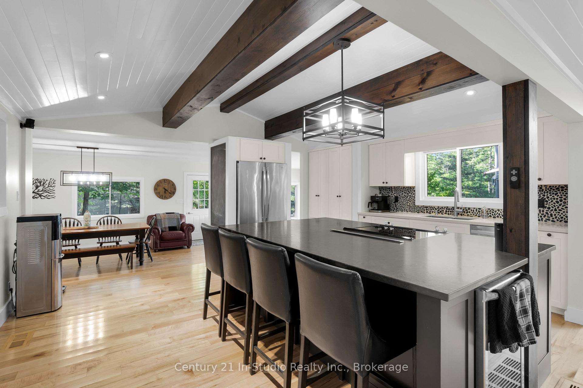 Photo 18 of 551 Peninsula Road, Gravenhurst, Wood (Gravenhurst) — HOMEH