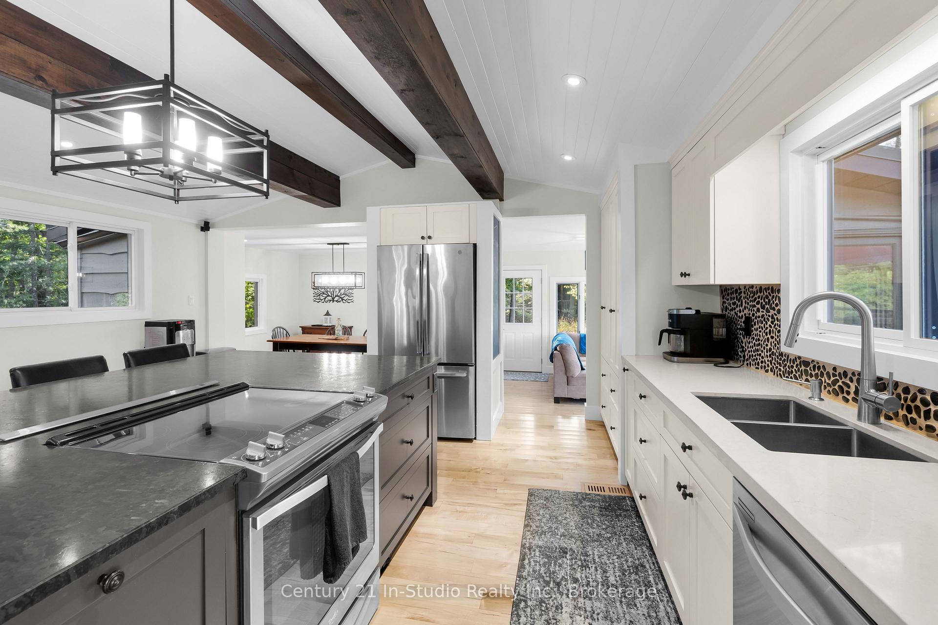 Photo 27 of 551 Peninsula Road, Gravenhurst, Wood (Gravenhurst) — HOMEH