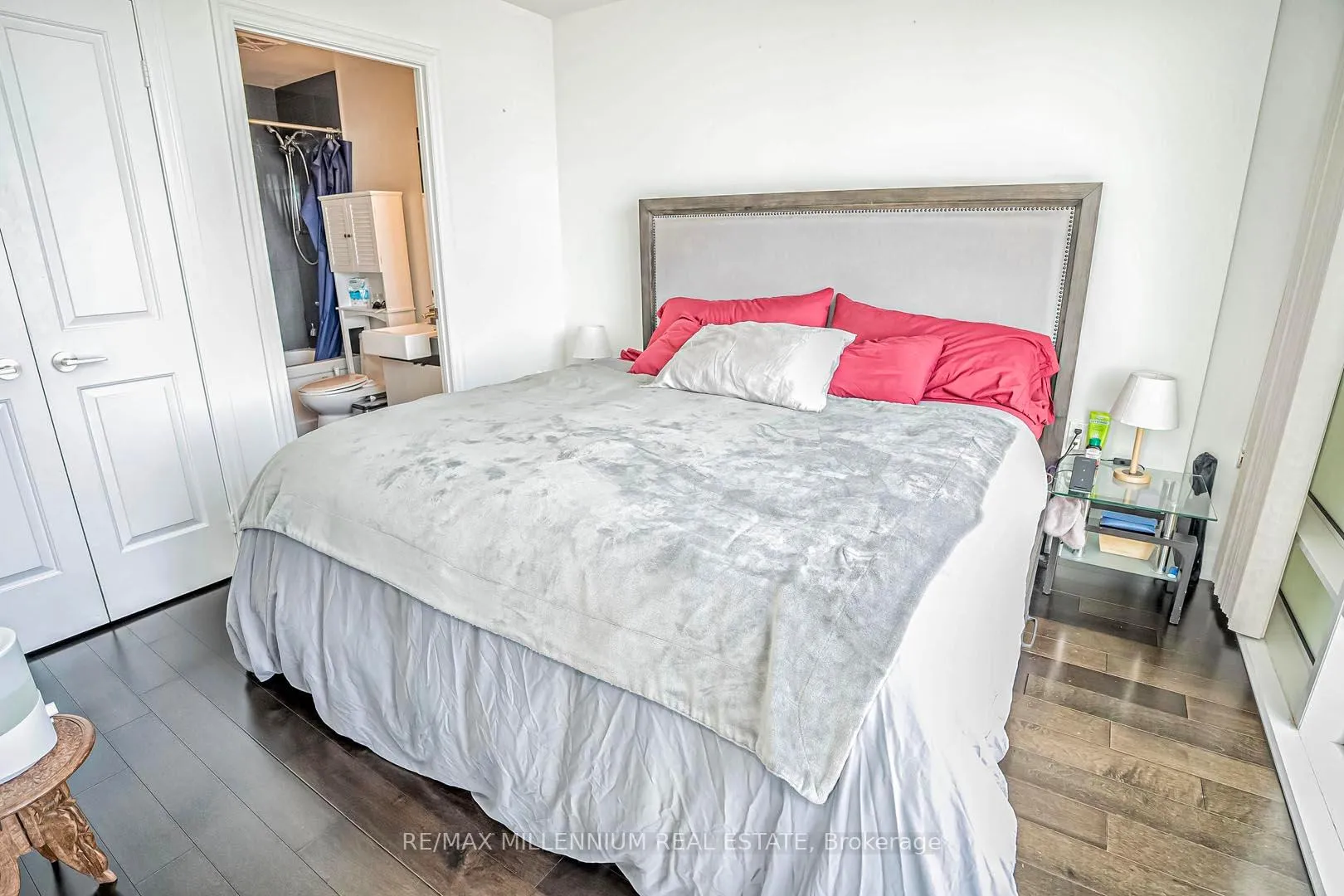 Photo 6 of Unit 4310, 8 The Esplanade, Toronto, Waterfront Communities — HOMEH