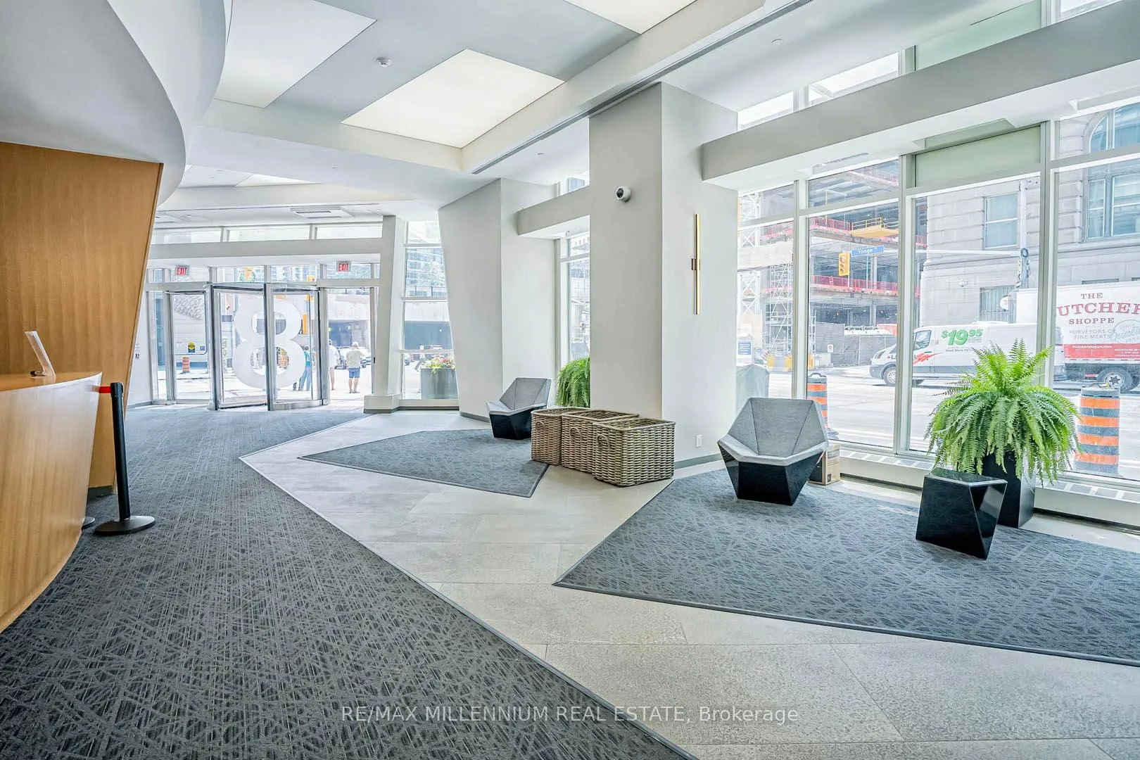 Photo 16 of Unit 4310, 8 The Esplanade, Toronto, Waterfront Communities — HOMEH