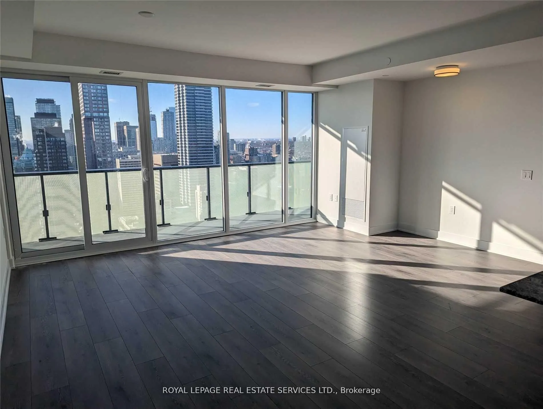Photo 1 of Unit 3302, 575 Bloor Street E, Toronto, North St. James Town — HOMEH