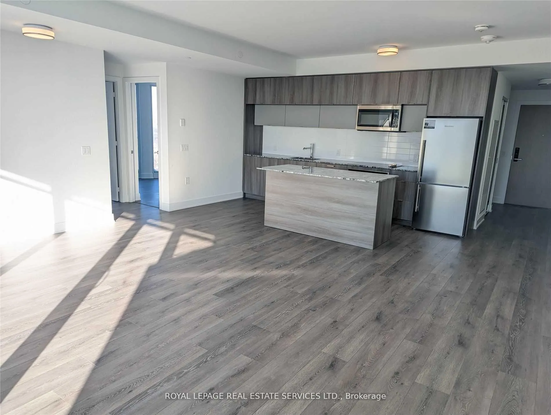 Photo 3 of Unit 3302, 575 Bloor Street E, Toronto, North St. James Town — HOMEH