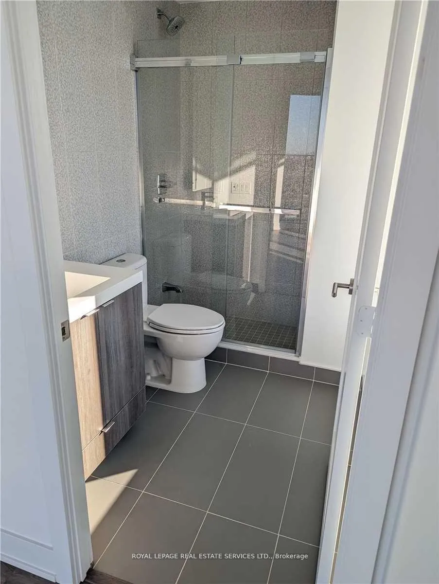 Photo 5 of Unit 3302, 575 Bloor Street E, Toronto, North St. James Town — HOMEH