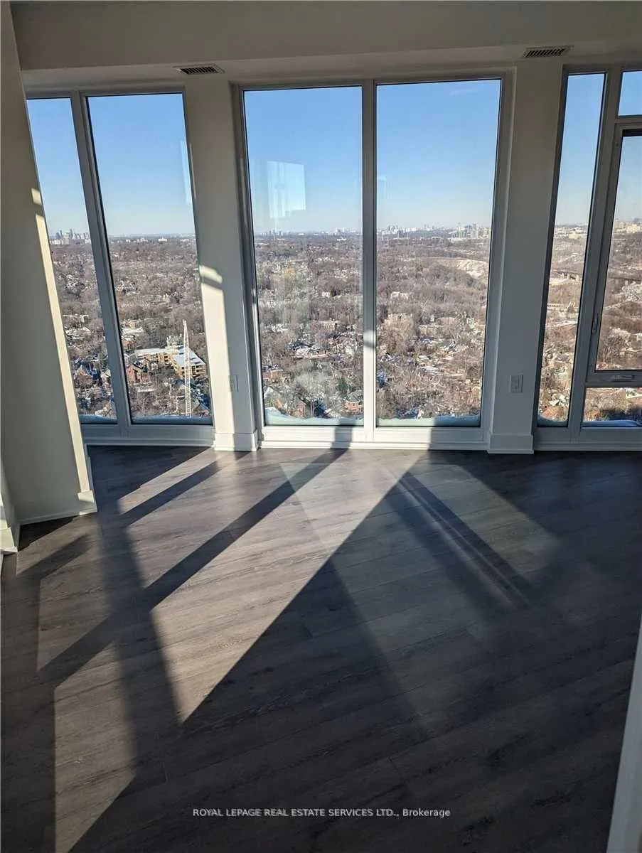 Photo 6 of Unit 3302, 575 Bloor Street E, Toronto, North St. James Town — HOMEH