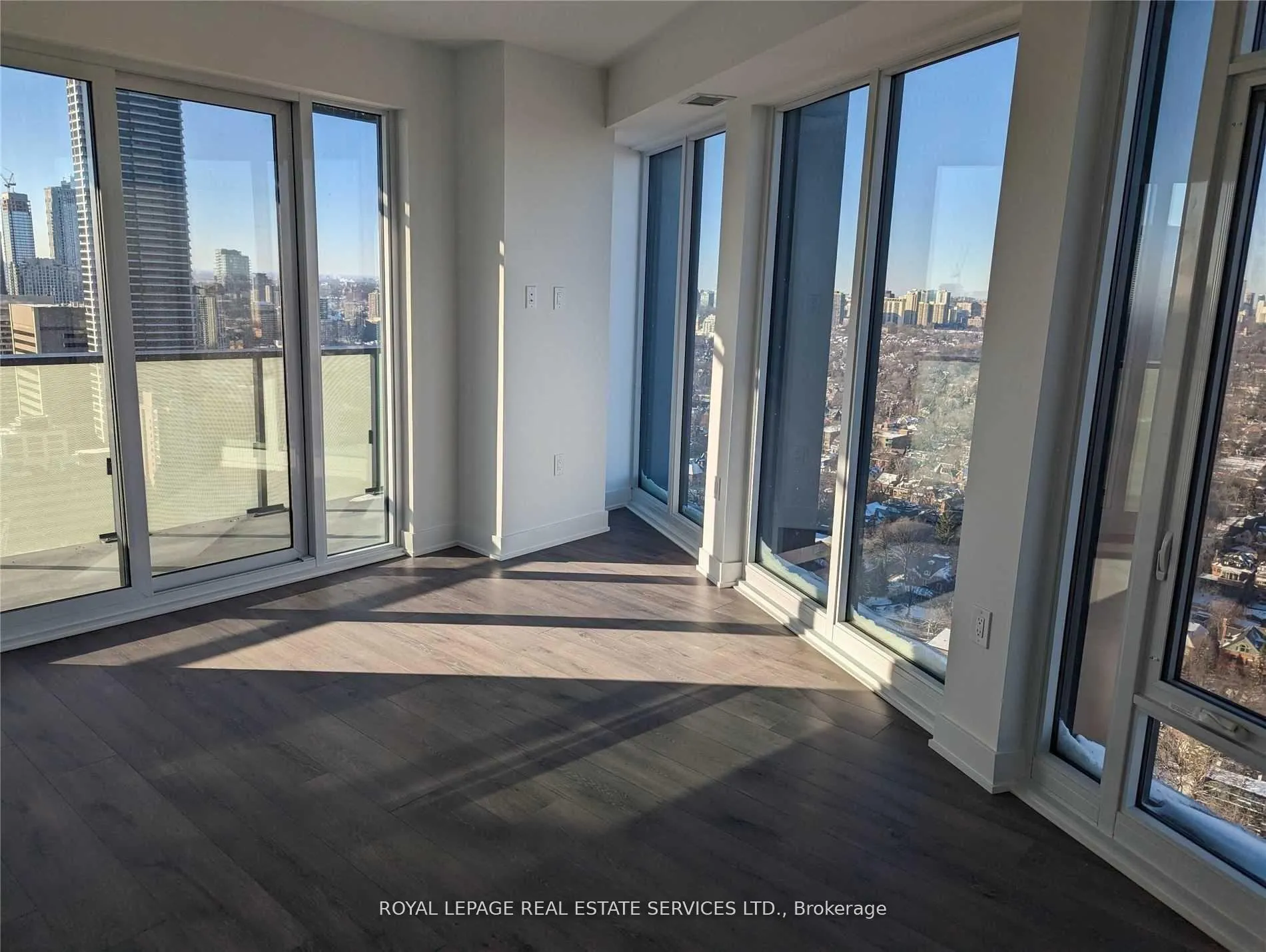 Photo 7 of Unit 3302, 575 Bloor Street E, Toronto, North St. James Town — HOMEH