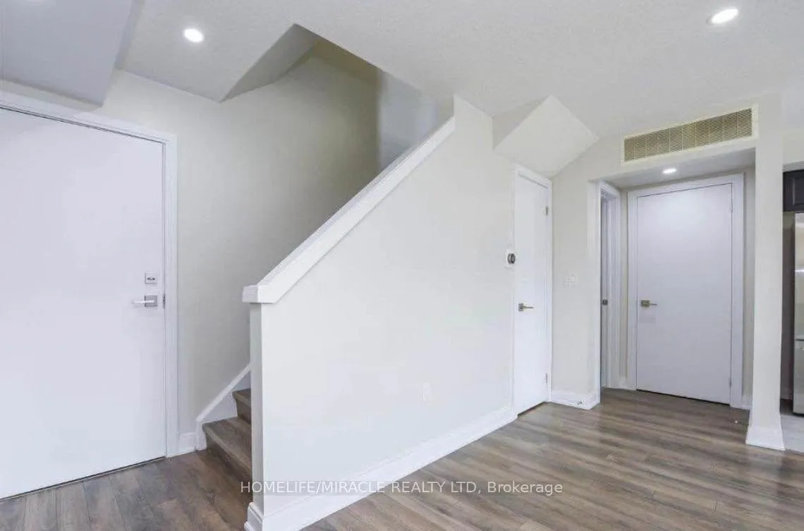Photo 5 of Unit 40, 100 Dufay Road, Brampton, Northwest Brampton — HOMEH