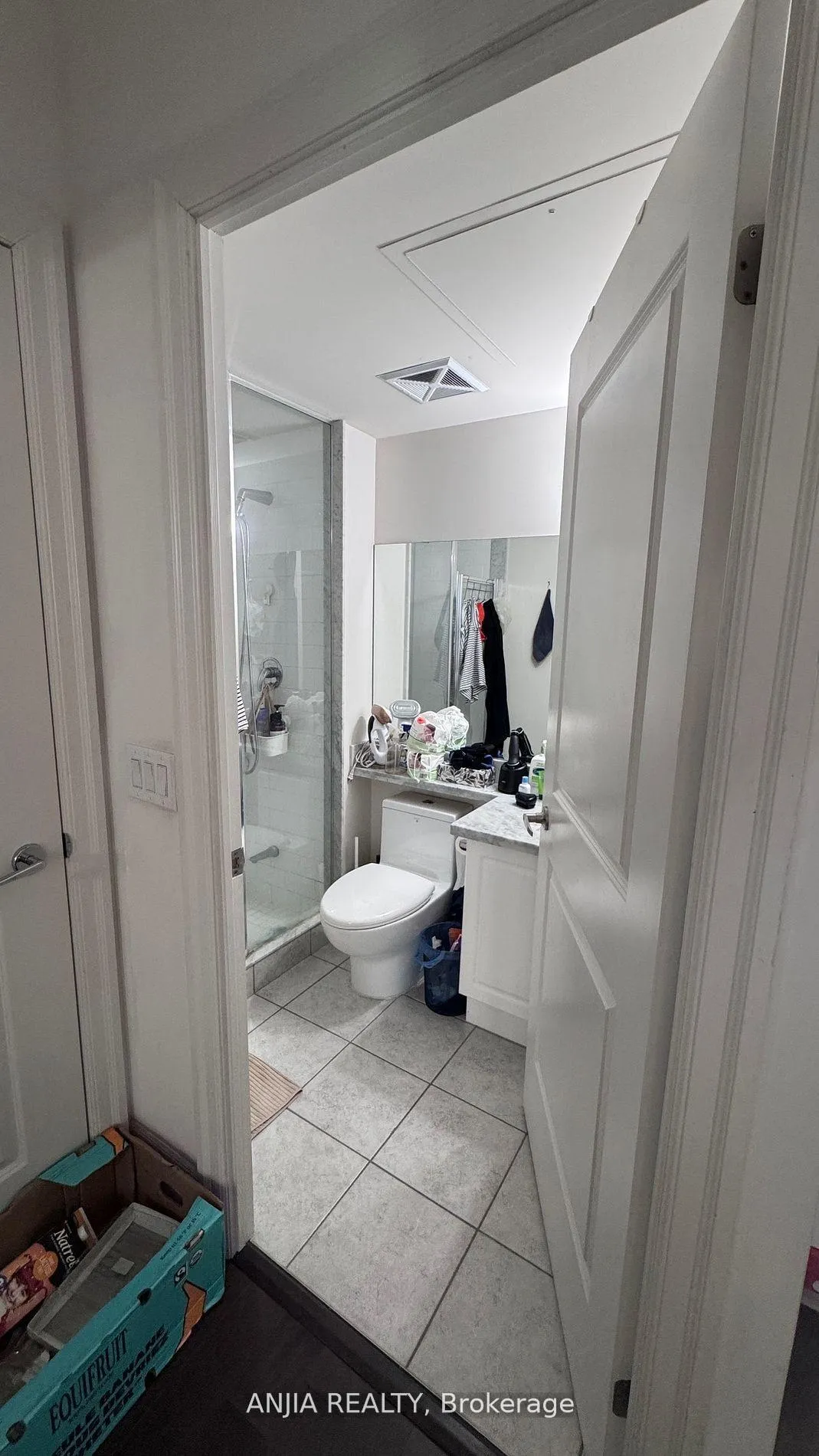 Photo 6 of Unit 608, 21 Upper Duke Crescent, Markham, Unionville — HOMEH
