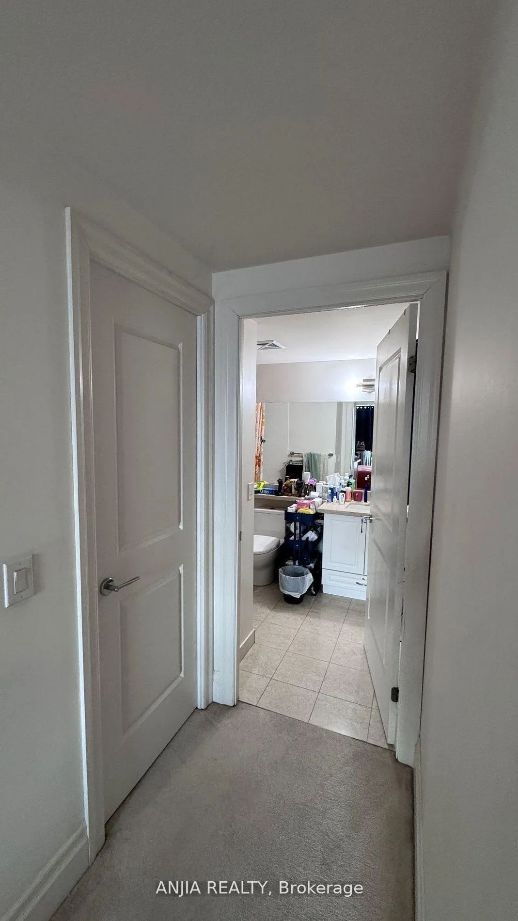 Photo 8 of Unit 608, 21 Upper Duke Crescent, Markham, Unionville — HOMEH