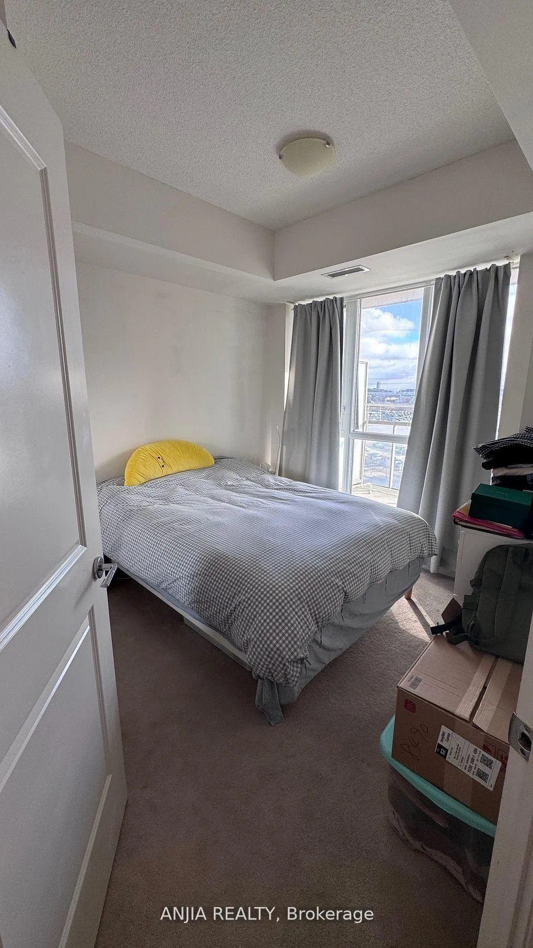 Photo 10 of Unit 608, 21 Upper Duke Crescent, Markham, Unionville — HOMEH