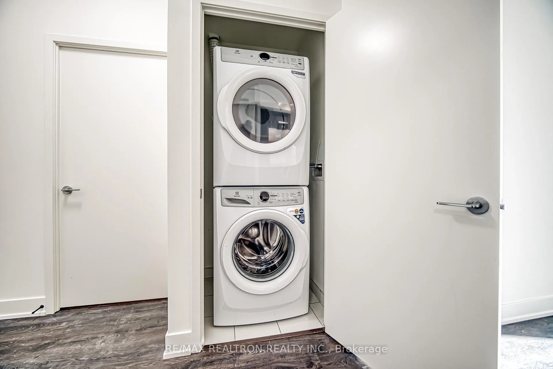 Photo 32 of Unit 1914, 56 Andre De Grasse Street, Markham, Unionville — HOMEH
