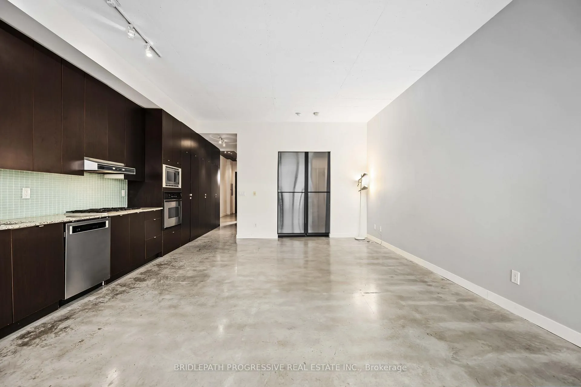 Photo 2 of Unit 707, 23 Brant Street, Toronto, Waterfront Communities — HOMEH