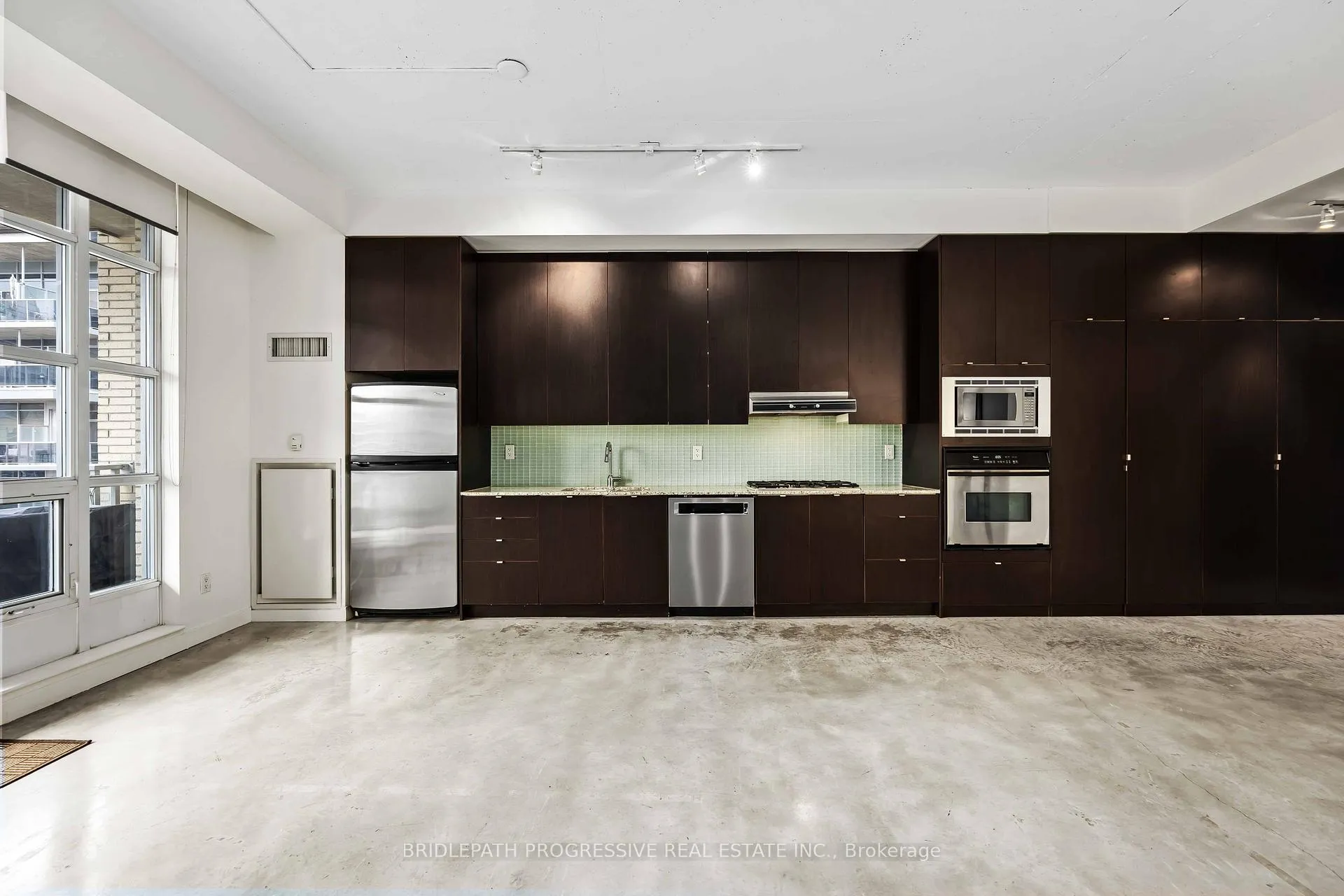 Photo 4 of Unit 707, 23 Brant Street, Toronto, Waterfront Communities — HOMEH
