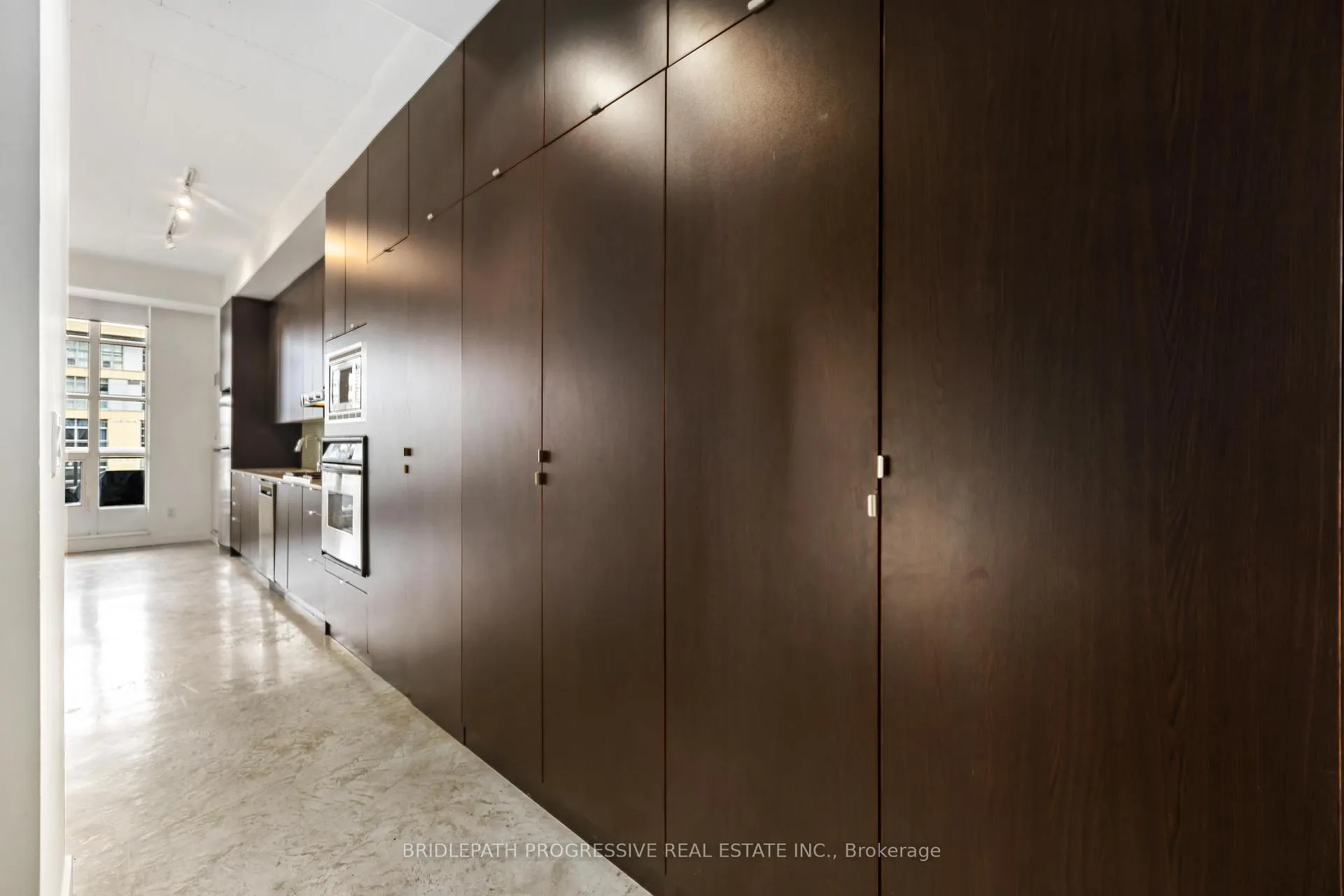 Photo 6 of Unit 707, 23 Brant Street, Toronto, Waterfront Communities — HOMEH