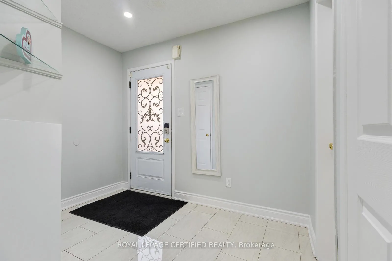 Photo 7 of 299 Pressed Brick Drive N, Brampton, Brampton North — HOMEH
