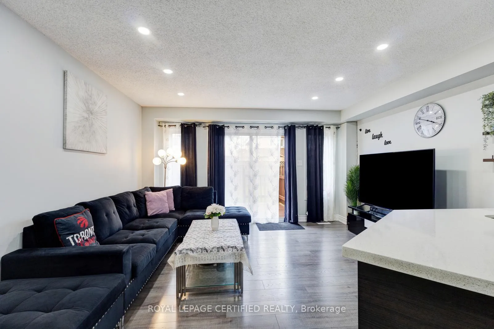 Photo 17 of 299 Pressed Brick Drive N, Brampton, Brampton North — HOMEH