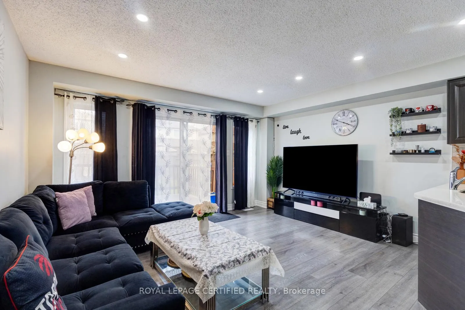 Photo 18 of 299 Pressed Brick Drive N, Brampton, Brampton North — HOMEH