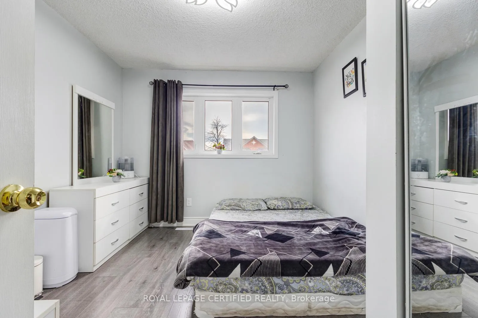 Photo 20 of 299 Pressed Brick Drive N, Brampton, Brampton North — HOMEH