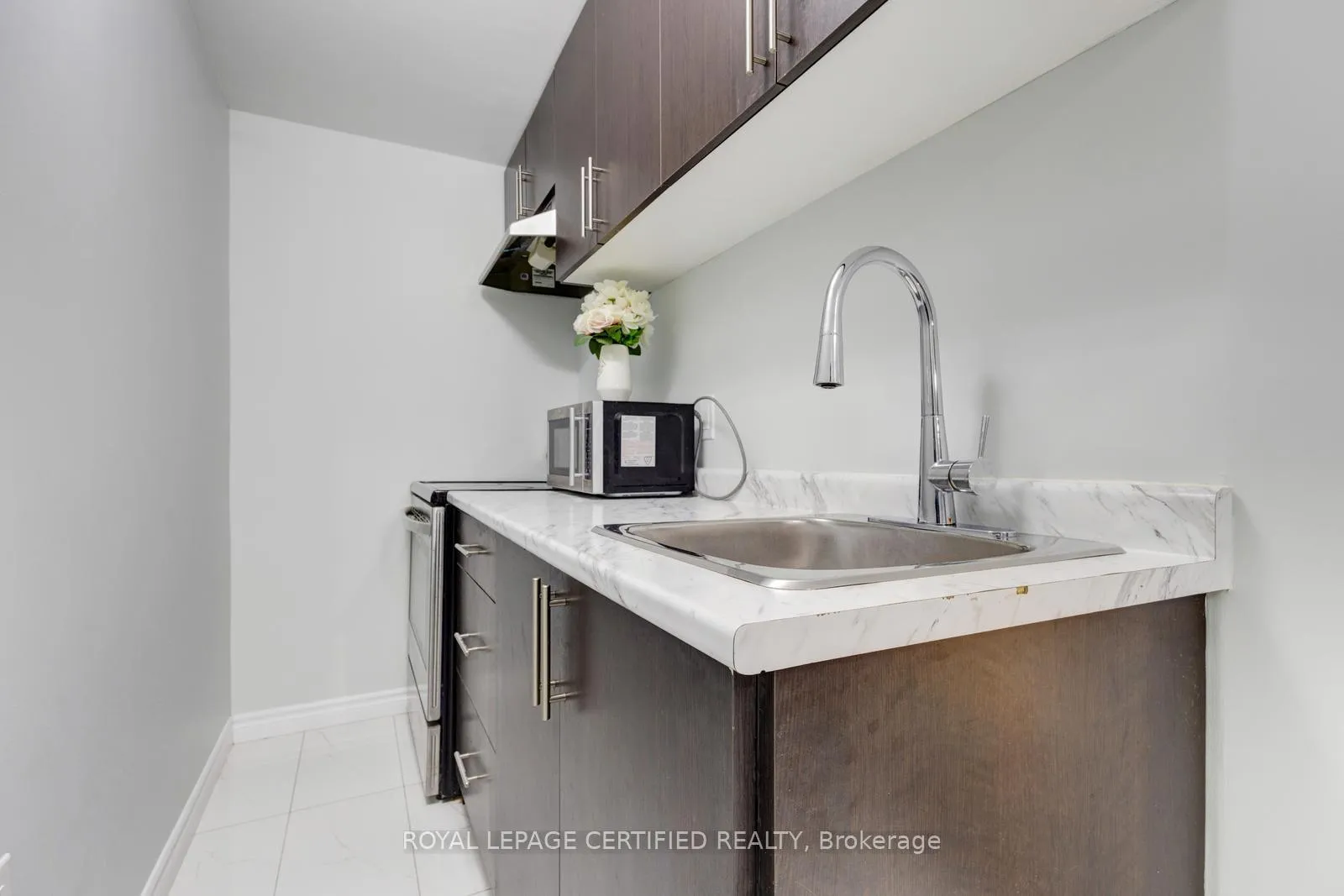 Photo 35 of 299 Pressed Brick Drive N, Brampton, Brampton North — HOMEH