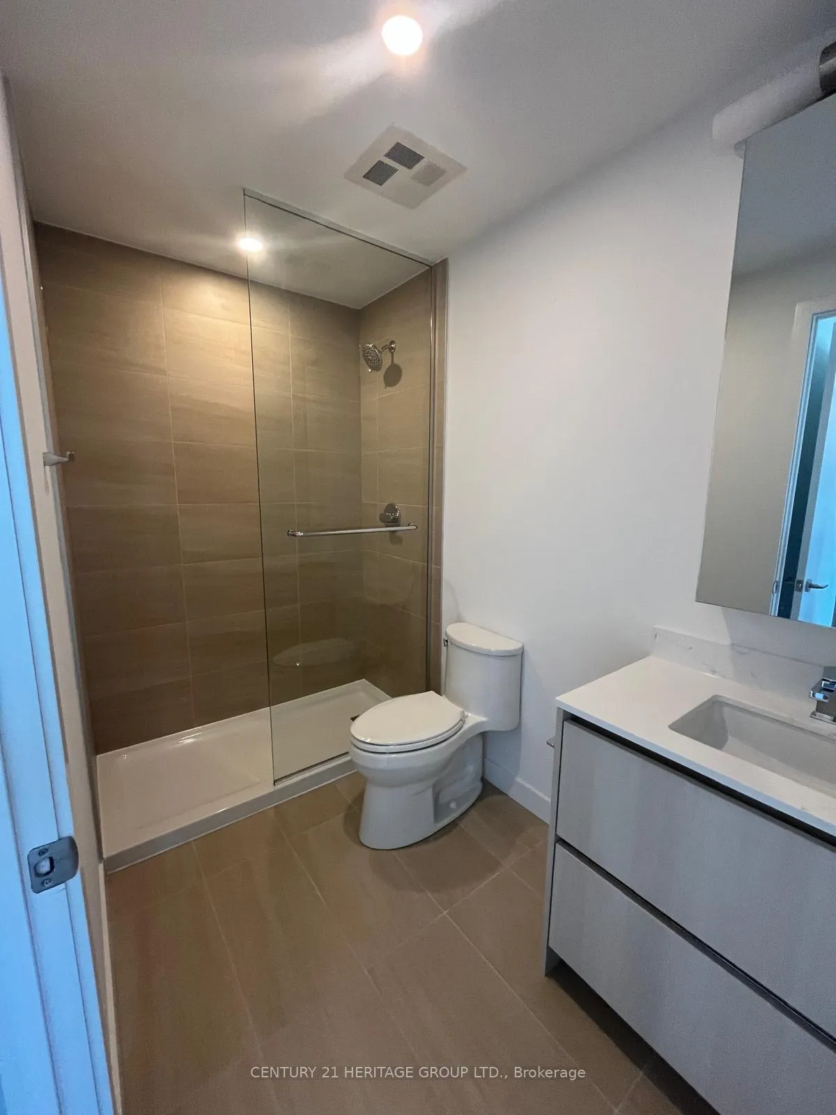 Photo 11 of Unit 806, 8188 Yonge Street, Markham, Royal Orchard — HOMEH