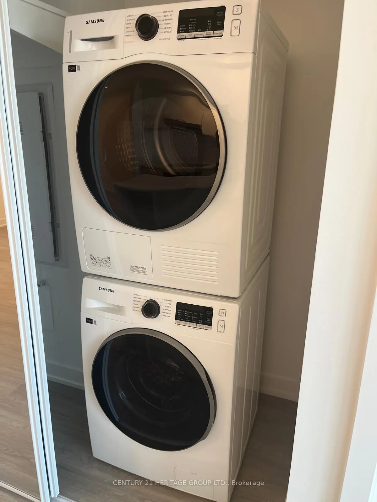 Photo 13 of Unit 806, 8188 Yonge Street, Markham, Royal Orchard — HOMEH