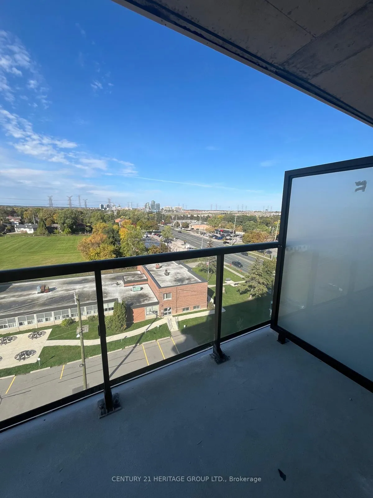 Photo 15 of Unit 806, 8188 Yonge Street, Markham, Royal Orchard — HOMEH