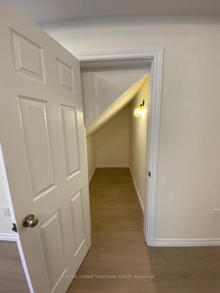 Photo 10 of 26 Lomond Lane, Kitchener — HOMEH