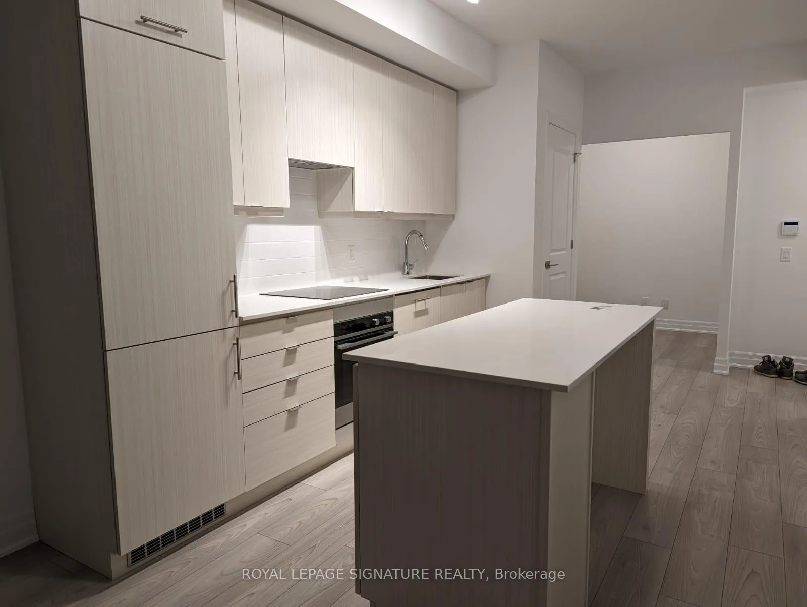Front of Unit 3306, 36 Elm Drive