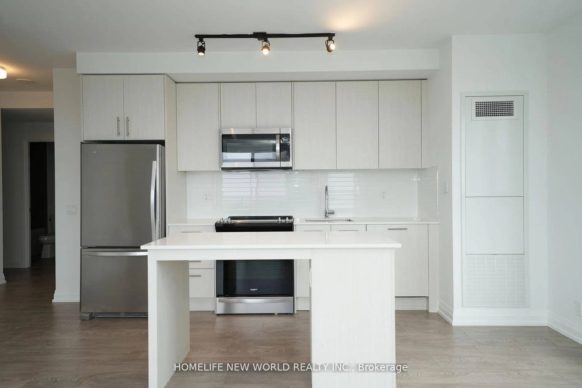 Photo 6 of Unit 2507, 286 Main Street, Toronto, East End-Danforth — HOMEH