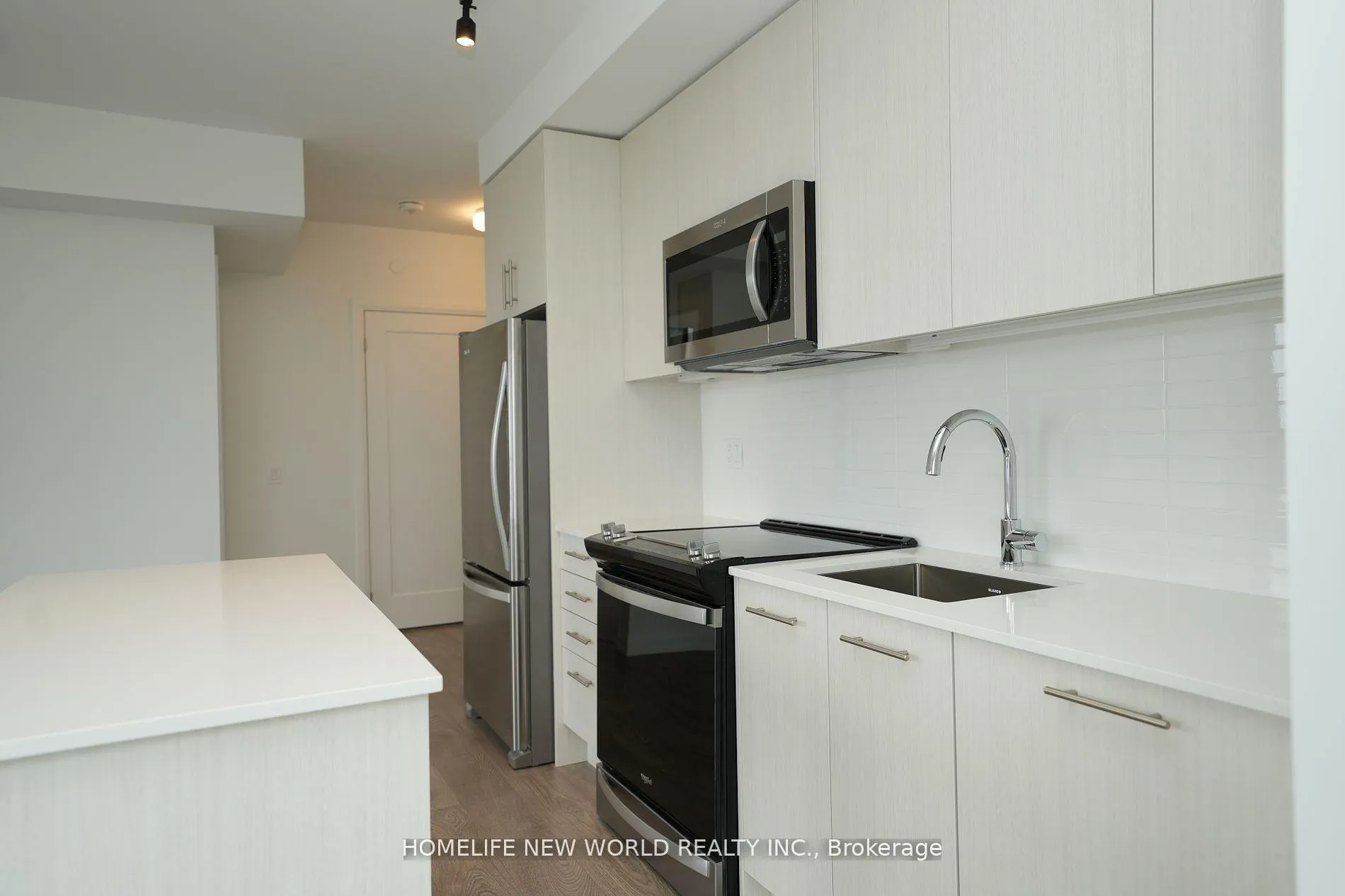 Photo 7 of Unit 2507, 286 Main Street, Toronto, East End-Danforth — HOMEH
