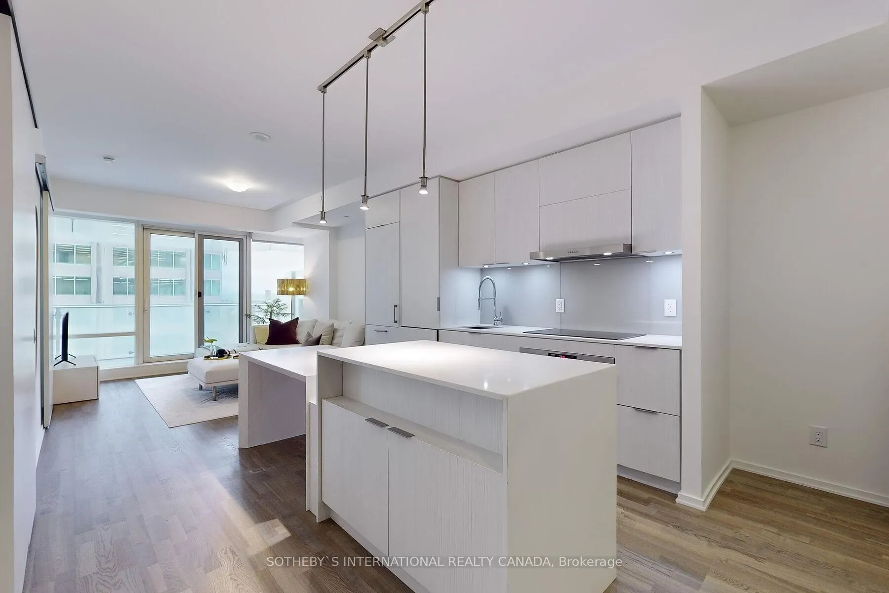 Photo 5 of Unit 911, 1 Bloor Street E, Toronto, Church-Yonge Corridor — HOMEH