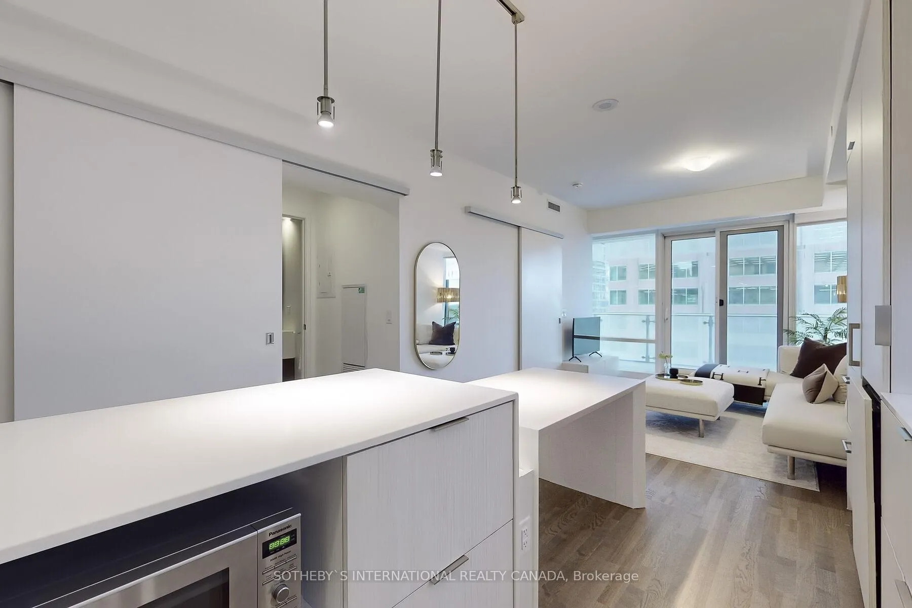 Photo 8 of Unit 911, 1 Bloor Street E, Toronto, Church-Yonge Corridor — HOMEH