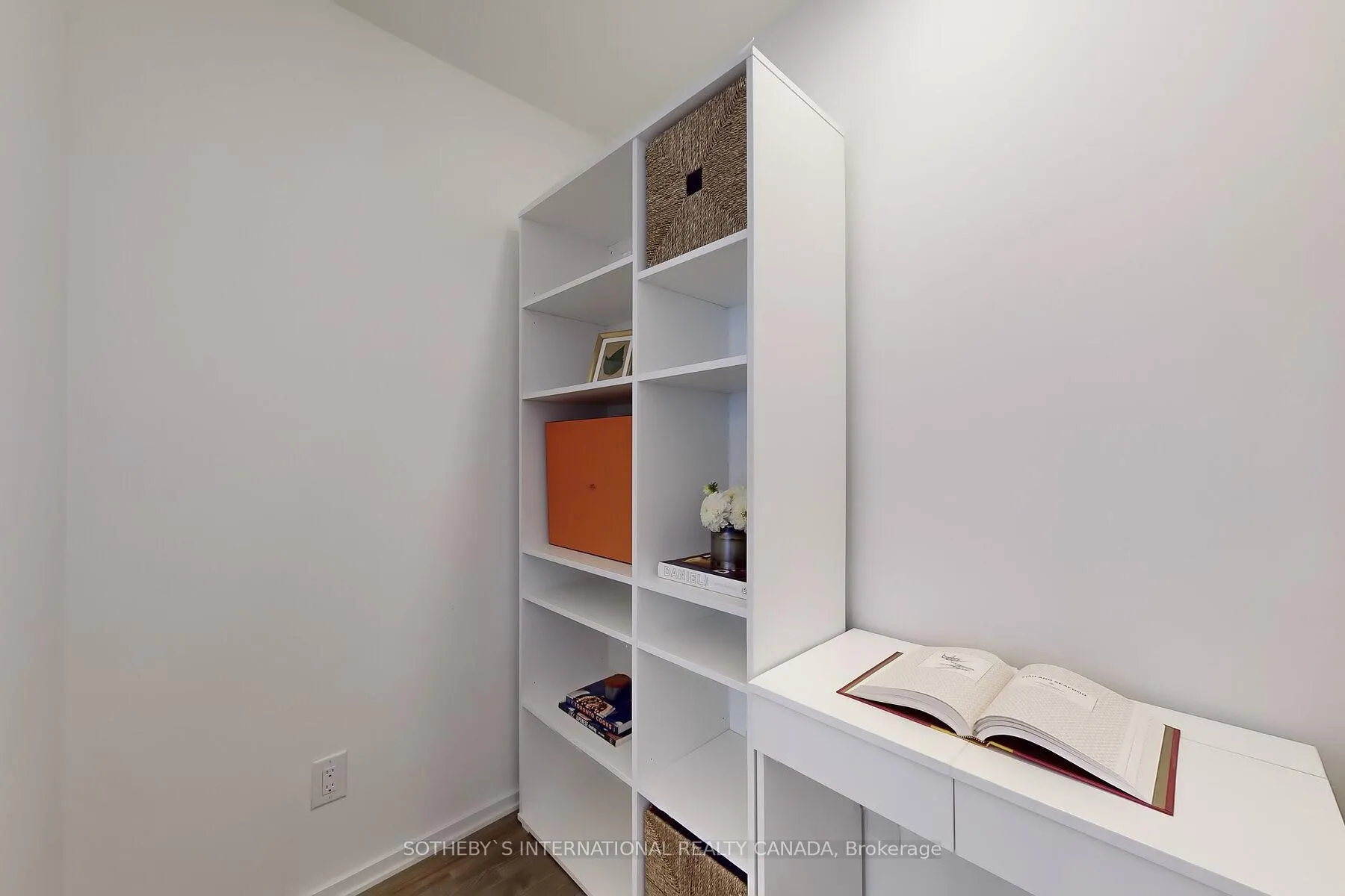 Photo 13 of Unit 911, 1 Bloor Street E, Toronto, Church-Yonge Corridor — HOMEH