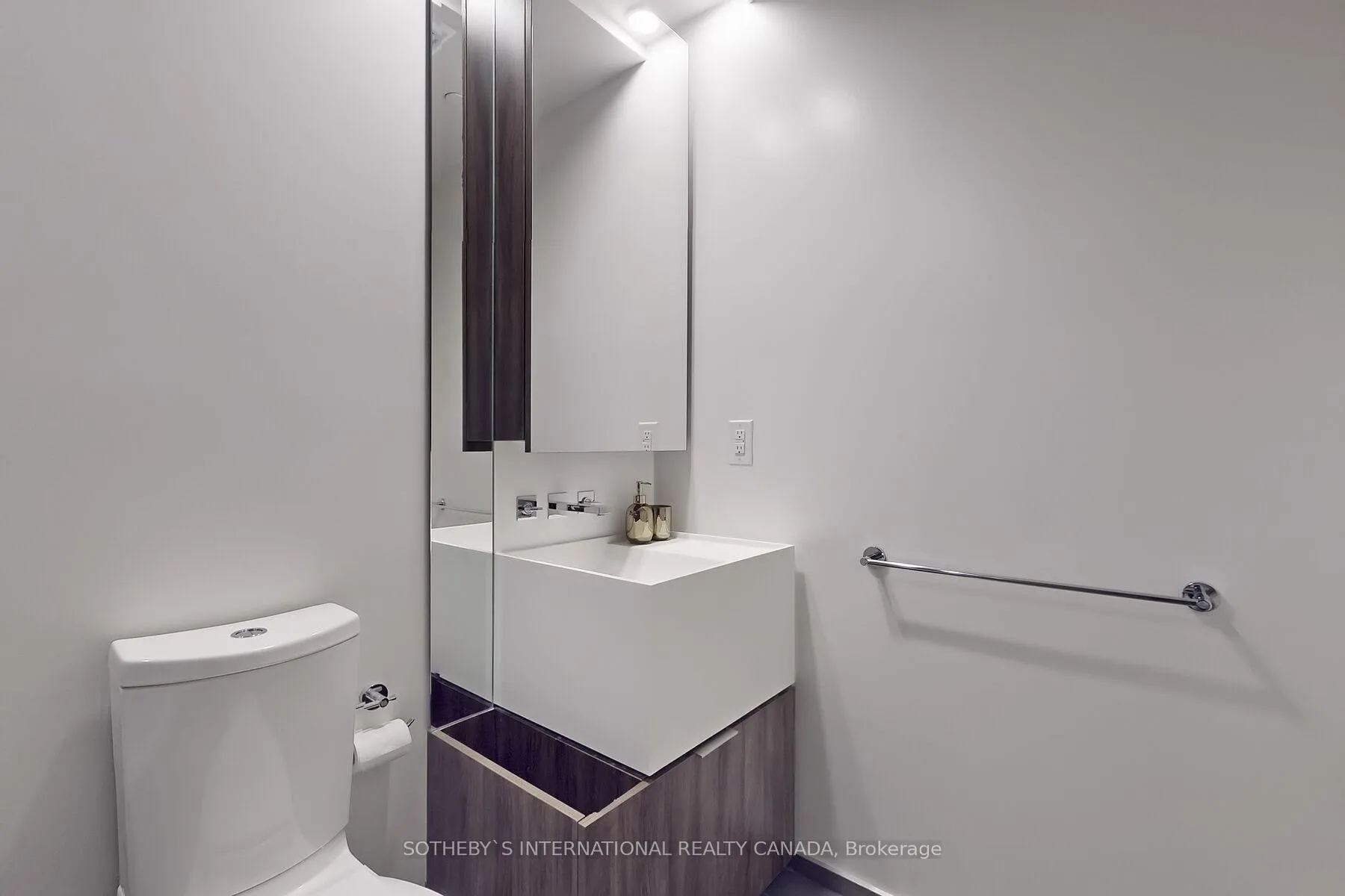 Photo 15 of Unit 911, 1 Bloor Street E, Toronto, Church-Yonge Corridor — HOMEH