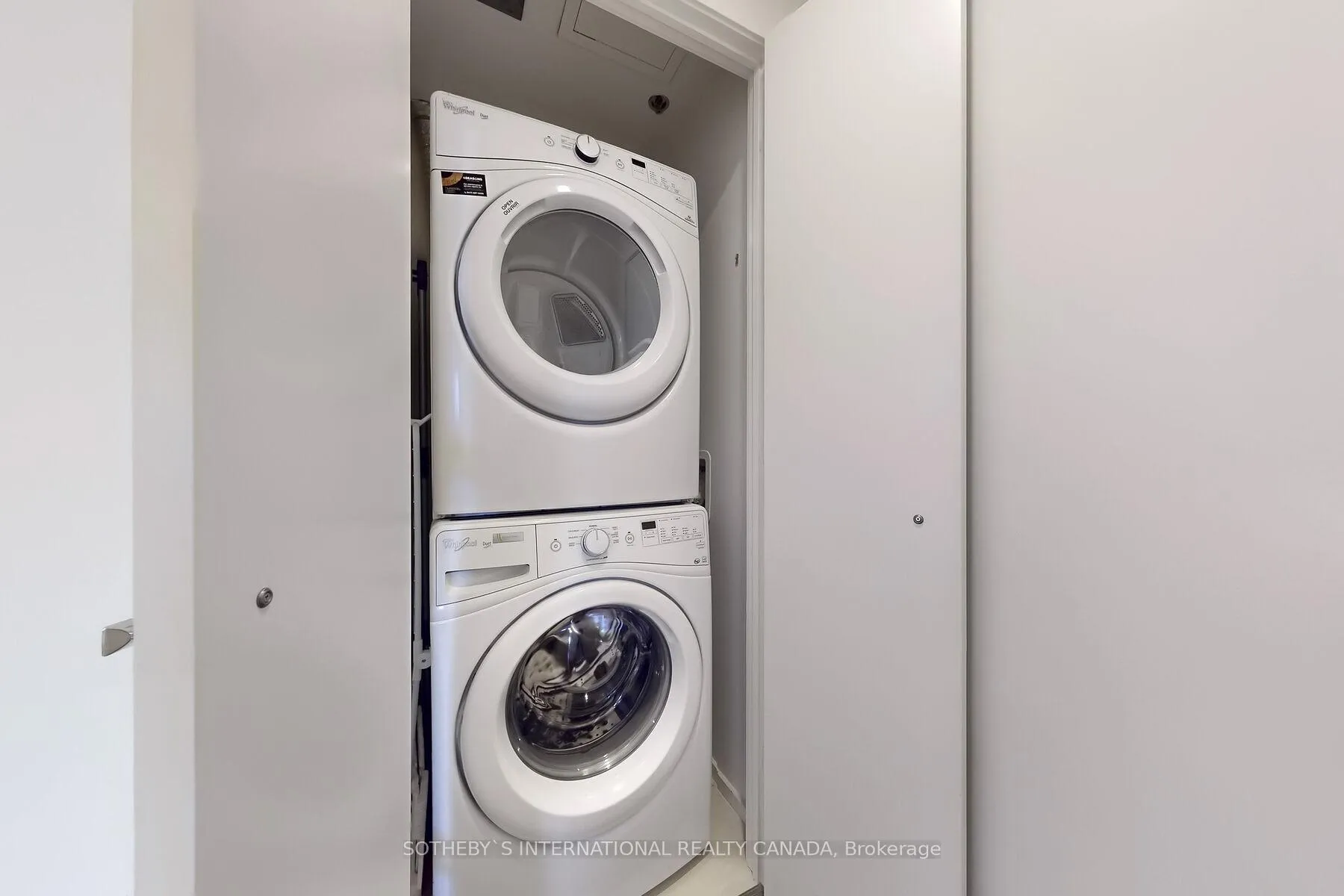 Photo 16 of Unit 911, 1 Bloor Street E, Toronto, Church-Yonge Corridor — HOMEH