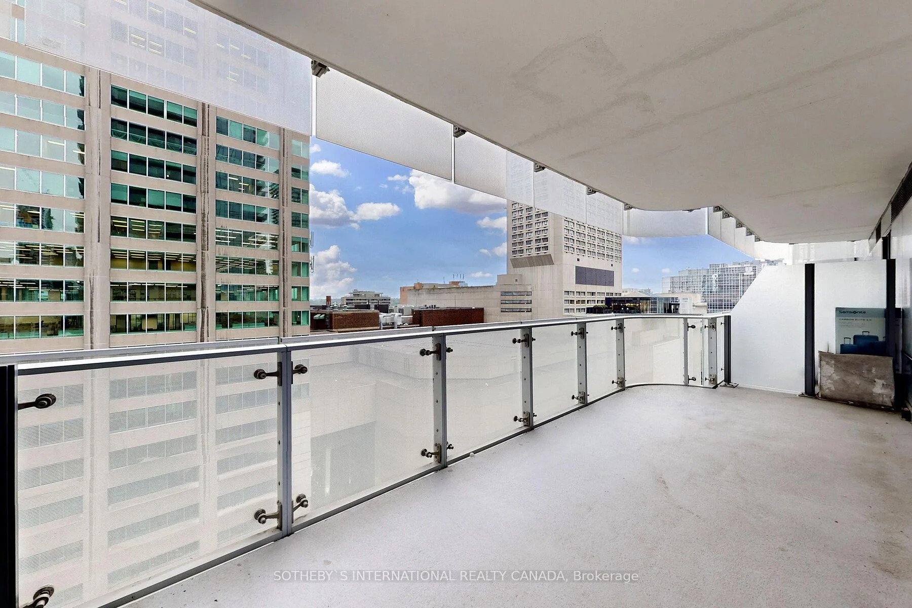 Photo 18 of Unit 911, 1 Bloor Street E, Toronto, Church-Yonge Corridor — HOMEH