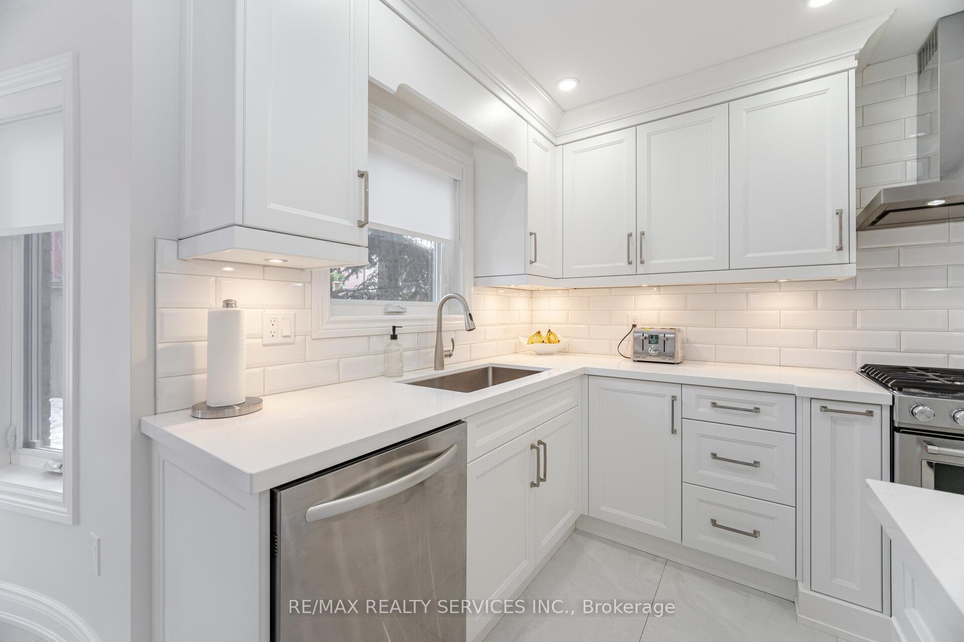 Photo 4 of 130 Royal Valley Drive, Caledon, Rural Caledon — HOMEH