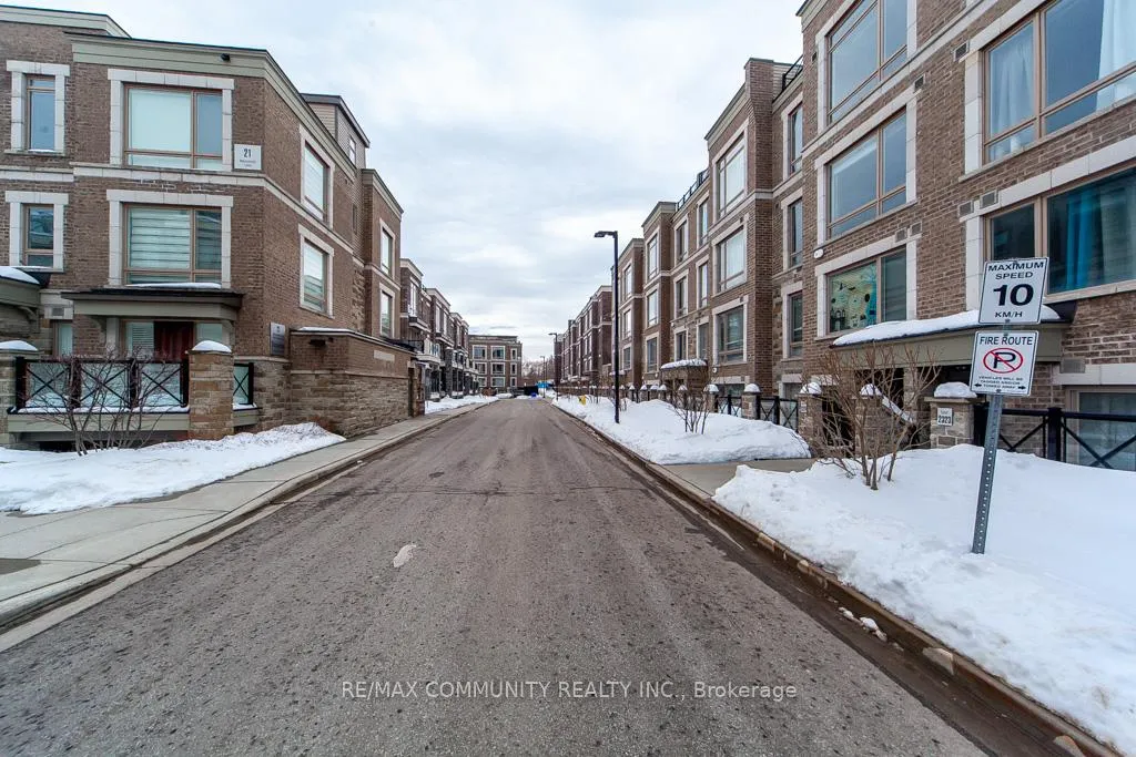 Photo 4 of 20 Westmeath Lane, Markham, Cornell — HOMEH