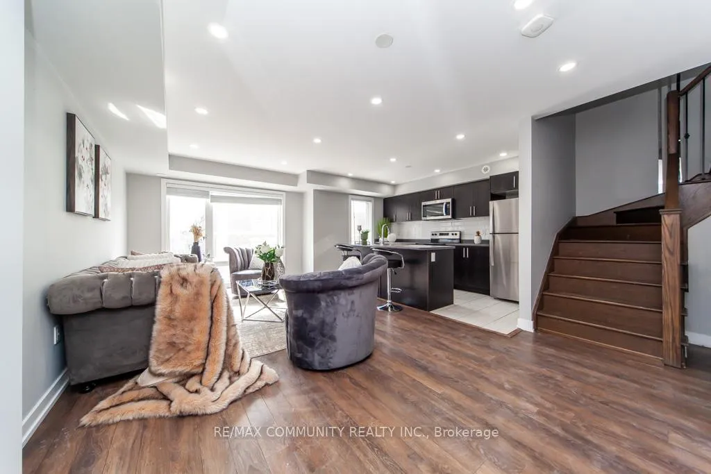 Photo 12 of 20 Westmeath Lane, Markham, Cornell — HOMEH