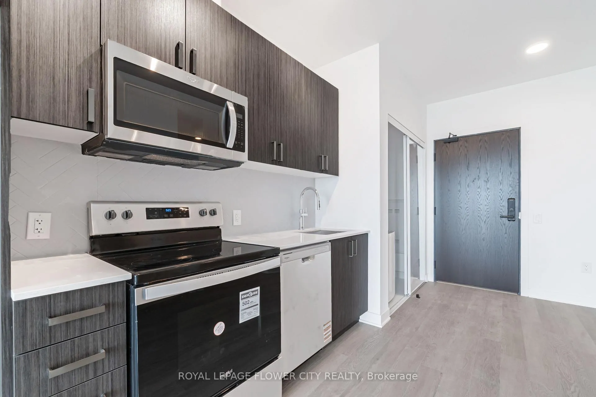 Photo 7 of Unit 1609, 2782 Barton Street E, Hamilton, Riverdale — HOMEH